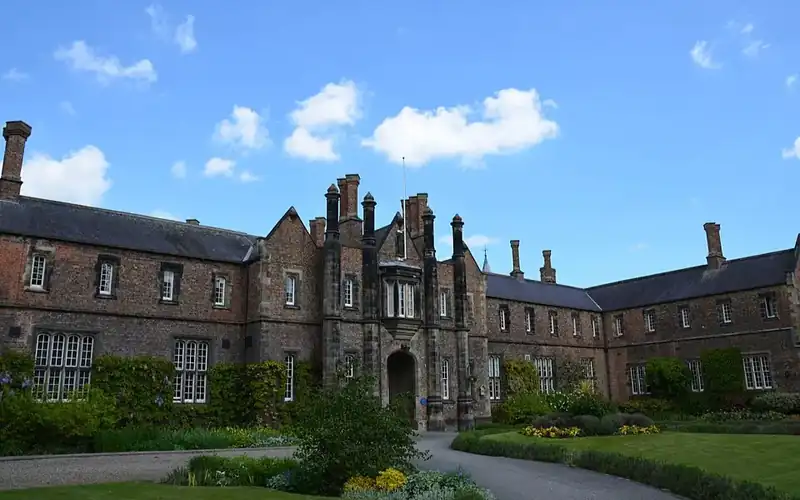 Campus of York St John University